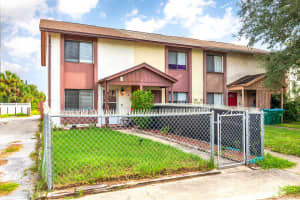 156 LORI ANNE LANE, WINTER SPRINGS, FL 32708 - MLS#MFRO6342097