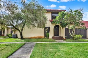 451 Hunter Cir, KISSIMMEE