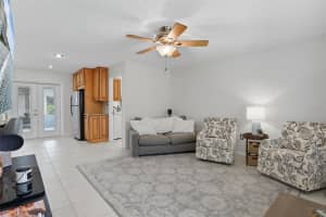 182 LAKESIDE DRIVE, SANFORD, FL 32773 - MLS#MFRO6342344