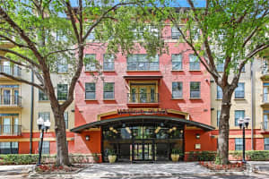 911 ORANGE AVENUE, ORLANDO, FL 32801 Sold 11/25/25