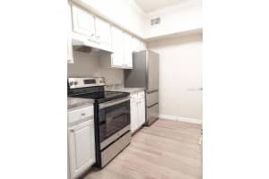 911 ORANGE AVENUE, ORLANDO, FL 32801 Sold 11/25/25