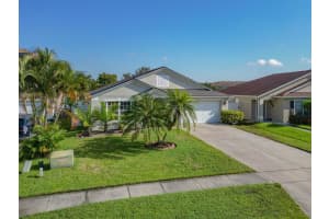221 WINDROSE DRIVE, ORLANDO, FL 32824 - MLS#MFRO6342526