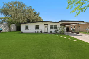906 Lormann Cir, LONGWOOD