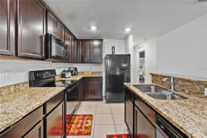 182 SWEET PEA COURT, KISSIMMEE, FL 34759 - MLS#MFRO6342762