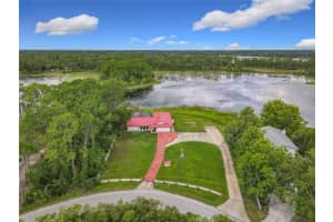 318 Mitnik Dr, DELTONA