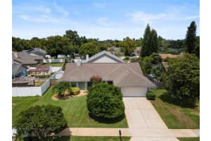 1074 Weaver Dr, OVIEDO
