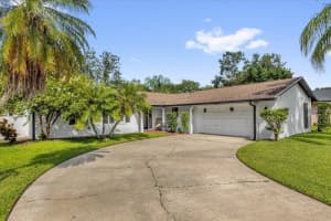 5012 THE OAKS CIRCLE, ORLANDO, FL 32809 - MLS#MFRO6343256
