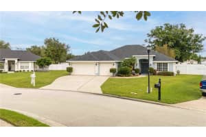 176 AMBER, AUBURNDALE, FL 33823 - MLS#MFRO6343323