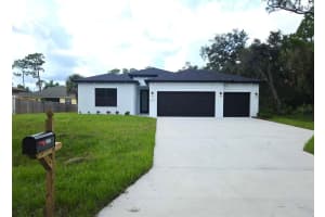 3777 E Point St, NORTH PORT