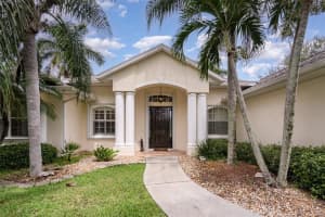 2412 WOODFIELD CIRCLE, MELBOURNE, FL 32904 - MLS#MFRO6343742