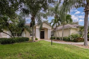 2412 WOODFIELD CIRCLE, MELBOURNE, FL 32904 - MLS#MFRO6343742