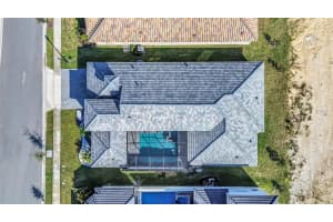247 Hampton Loop Davenport, FL 33837 - Off Market