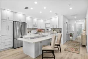 2322 RIVERBLUFF PARKWAY, SARASOTA, FL 34231 - MLS#MFRO6343939