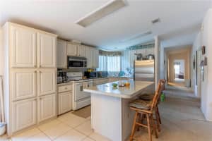 MLS# MFRO6344072, Geneva, Florida 32732