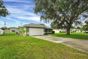 2925 DELROSE DRIVE, LAKELAND, FL 33805 Sold 10/30/25