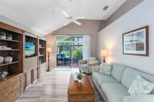 1810 CRANBERRY ISLES WAY, APOPKA, FL 32712 - MLS#MFRO6344205