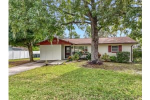 566 WISTERIA AVENUE, UMATILLA, FL 32784 - MLS#MFRO6344265