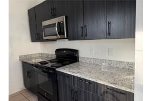 5202 PALISADES DRIVE, ORLANDO, FL 32808 - MLS#MFRO6344360