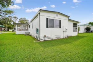 227 PARADISE S, LEESBURG, FL 34788 - MLS#MFRO6344748