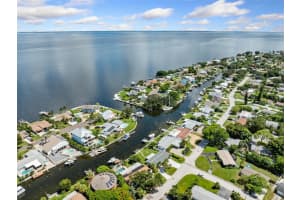 3596 BEACH DRIVE, ST PETERSBURG, FL 33705 - MLS#MFRO6344989