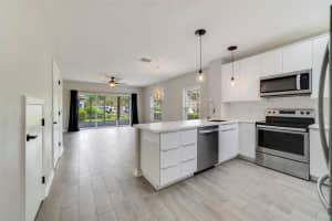 10404 KIPLINGER LANE, ORLANDO, FL 32829 - MLS#MFRO6344995