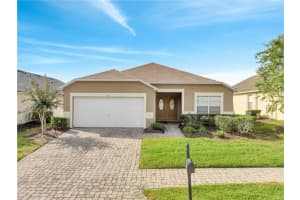 427 Kildrummy Dr, DAVENPORT