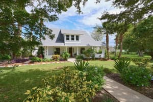 261 LAKEVIEW DRIVE, LAKE HELEN, FL 32744 - MLS#MFRO6345125