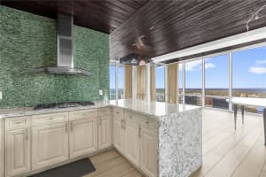 150 ROBINSON STREET, ORLANDO, FL 32801 - MLS#MFRO6345421