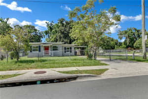 1350 20TH STREET, ORLANDO, FL 32805 - MLS#MFRO6345850