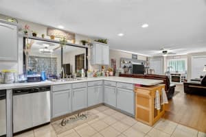 5617 CR 569, CENTER HILL, FL 33514 - MLS#MFRO6345978