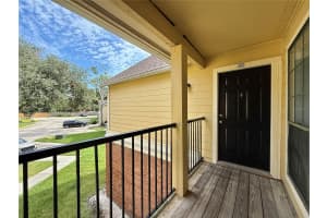 8724 MALLARD RESERVE DRIVE, TAMPA, FL 33614 - MLS#MFRO6346001