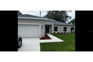 2033 10th Ave, DELAND