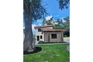 1910 CLOVERLAWN AVENUE, ORLANDO, FL 32806 - MLS#MFRO6346197