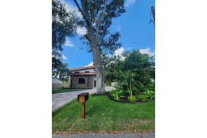 1910 CLOVERLAWN AVENUE, ORLANDO, FL 32806 - MLS#MFRO6346197