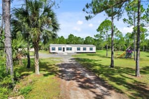 1296 SUTTON TRAIL, GENEVA, FL 32732 - MLS#MFRO6346409