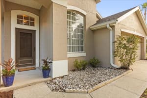 2671 LAKE JACKSON CIRCLE, APOPKA, FL 32703 Sold 11/12/25