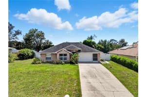 1887 Lynn River Dr, DELTONA