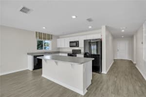 1725 GARDEN VIEW STREET, MASCOTTE, FL 34753 - MLS#MFRO6346569