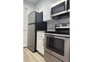 241 AFTON SQUARE, ALTAMONTE SPRINGS, FL 32714 - MLS#MFRO6346733