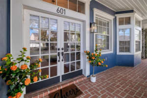 601 LAKE HARBOR CIRCLE, ORLANDO, FL 32809 - MLS#MFRO6346792