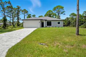 216 Ogden Ave S, LEHIGH ACRES