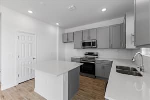 102 ANTIETAM AVENUE, ORANGE CITY, FL 32763 - MLS#MFRO6347463