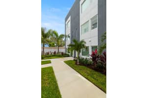 865 6 AVENUE, ST PETERSBURG, FL 33701 - MLS#MFRO6347517