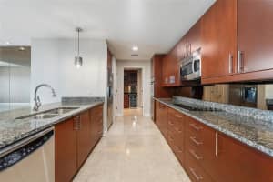 100 EOLA DRIVE, ORLANDO, FL 32801 - MLS#MFRO6347526