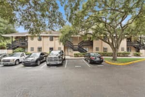 560 TRELLIS COURT, ORLANDO, FL 32809 - MLS#MFRO6347670