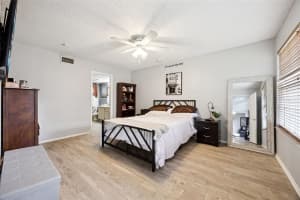 333 SONOMA VALLEY CIRCLE, ORLANDO, FL 32835 Sold 11/12/25