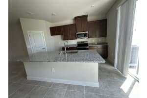 12442 AMBER CREEK CIR, LAKEWOOD RANCH, FL 34211 - MLS#MFRO6347769