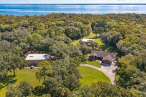 583 WINONA DRIVE, GENEVA, FL 32732 - MLS#MFRO6347878