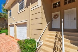 5336 EDGEWATER WAY, OXFORD, FL 34484 - MLS#MFRO6347999