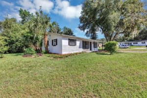 1417 PEMBROOK DRIVE, LEESBURG, FL 34748 - MLS#MFRO6348129